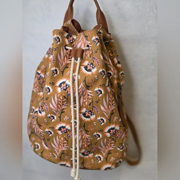 Universal Thread Canvas Floral print drawstring bucket style bag backpack - Picture 1 of 11